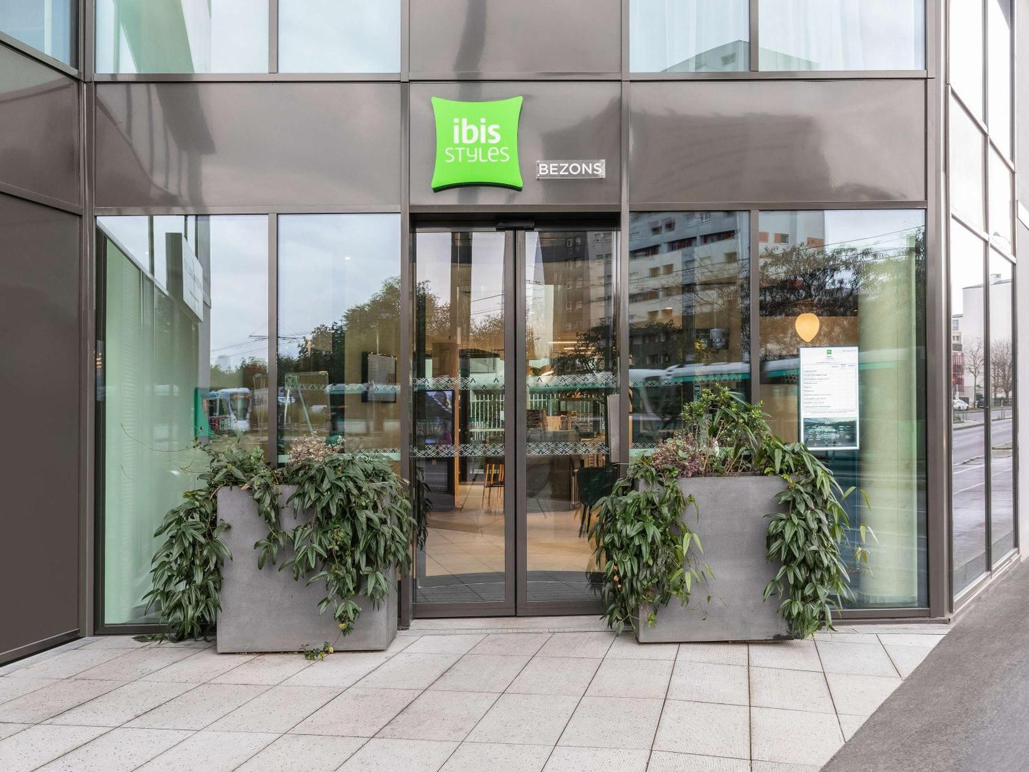 Ibis Styles Bezons Paris La Defense Hotel Екстериор снимка