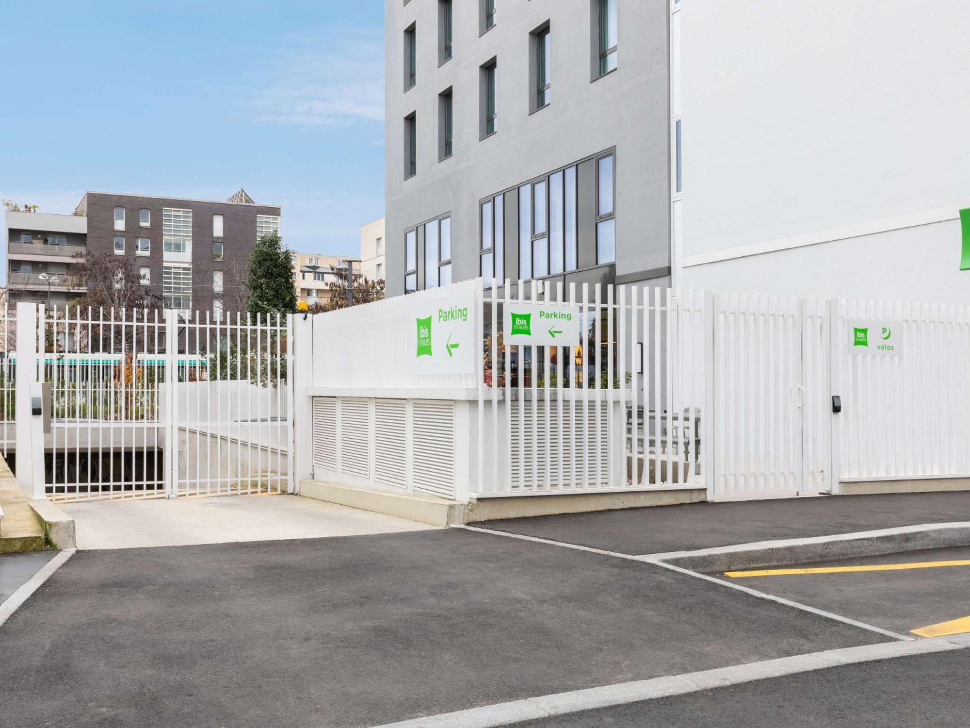 Ibis Styles Bezons Paris La Defense Hotel Екстериор снимка